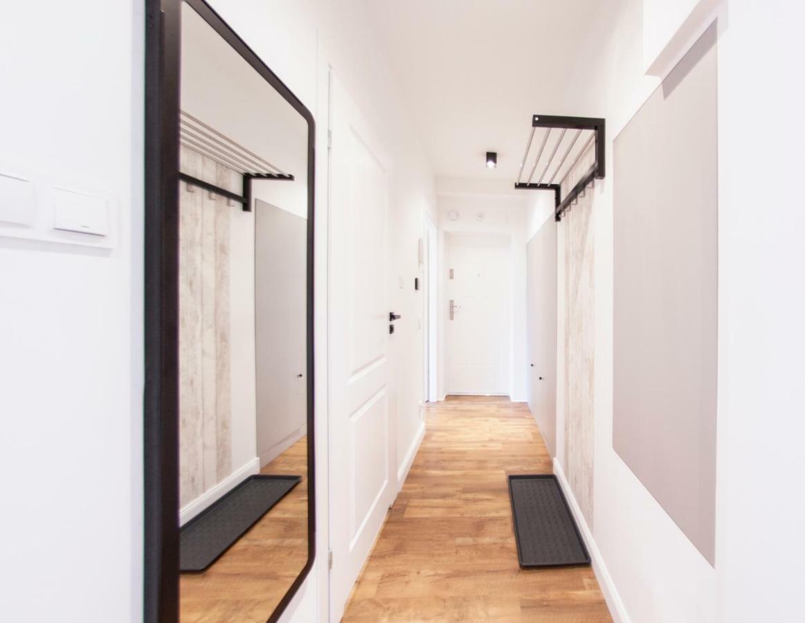Family Luxury Comfort Old Town Apartament, 1-8, 2 Sypialnie I Salon, Parking W Cenie Gdansk Luaran gambar